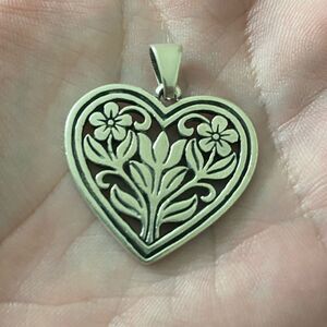 James Avery Retired Floral Heart Pendant